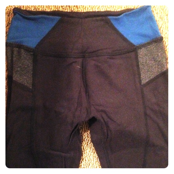 Beyond Yoga Workout Exercise Capri Pants  Tights - Picture 1 of 4
